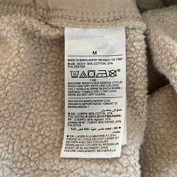 Men’s Old Navy sweatpants joggers, tan colored back pocket size Medium - Picture 4 of 4